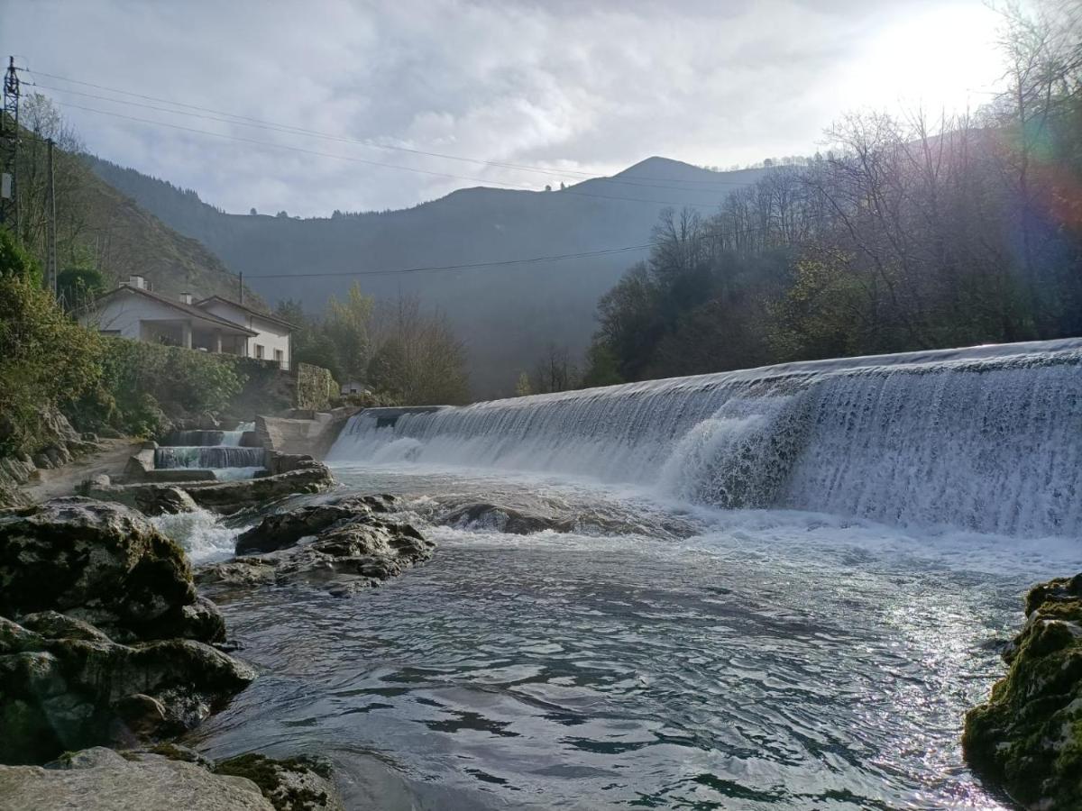 La Salmonera Cangas De Onis Caño Eksteriør bilde