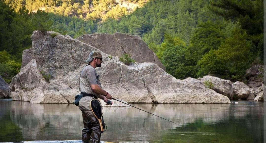 La Salmonera Cangas De Onis Caño Eksteriør bilde